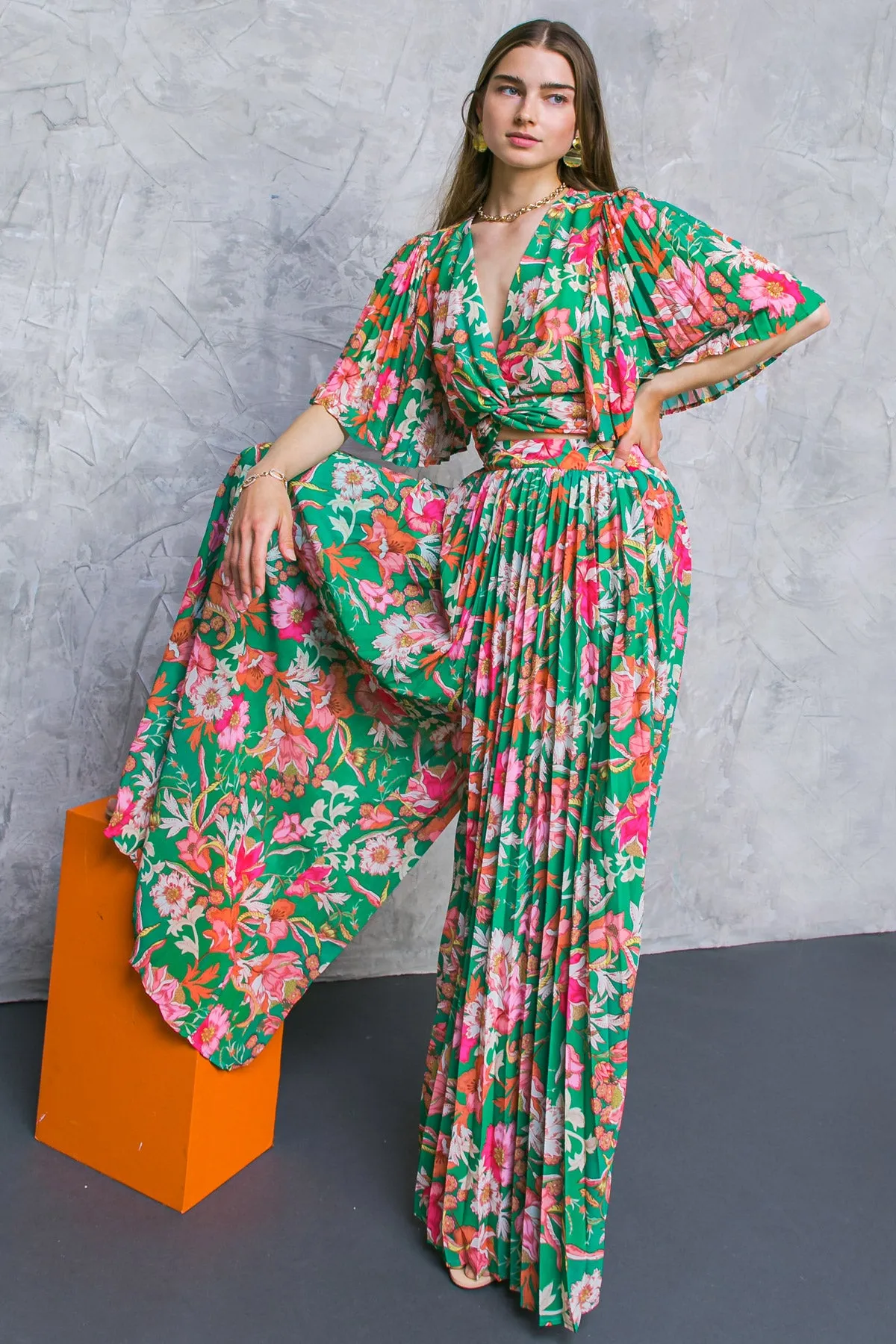 A POWER MOOD WOVEN TOP