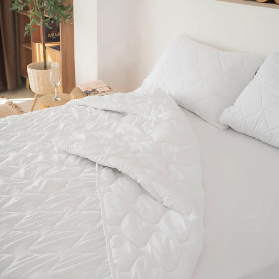Comforter & Duvet Insert White