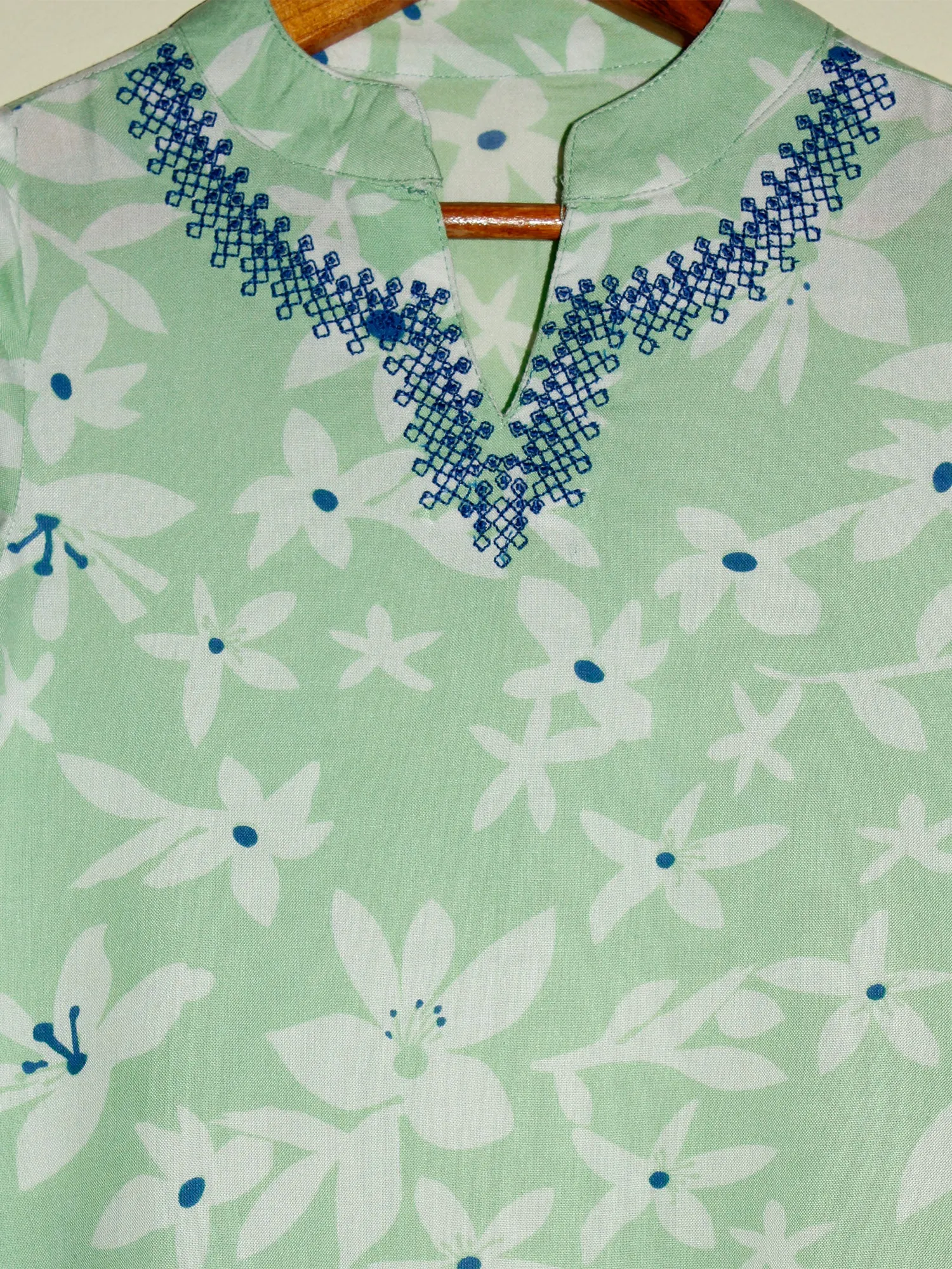 Girls Printed Kurta and Leggings Set