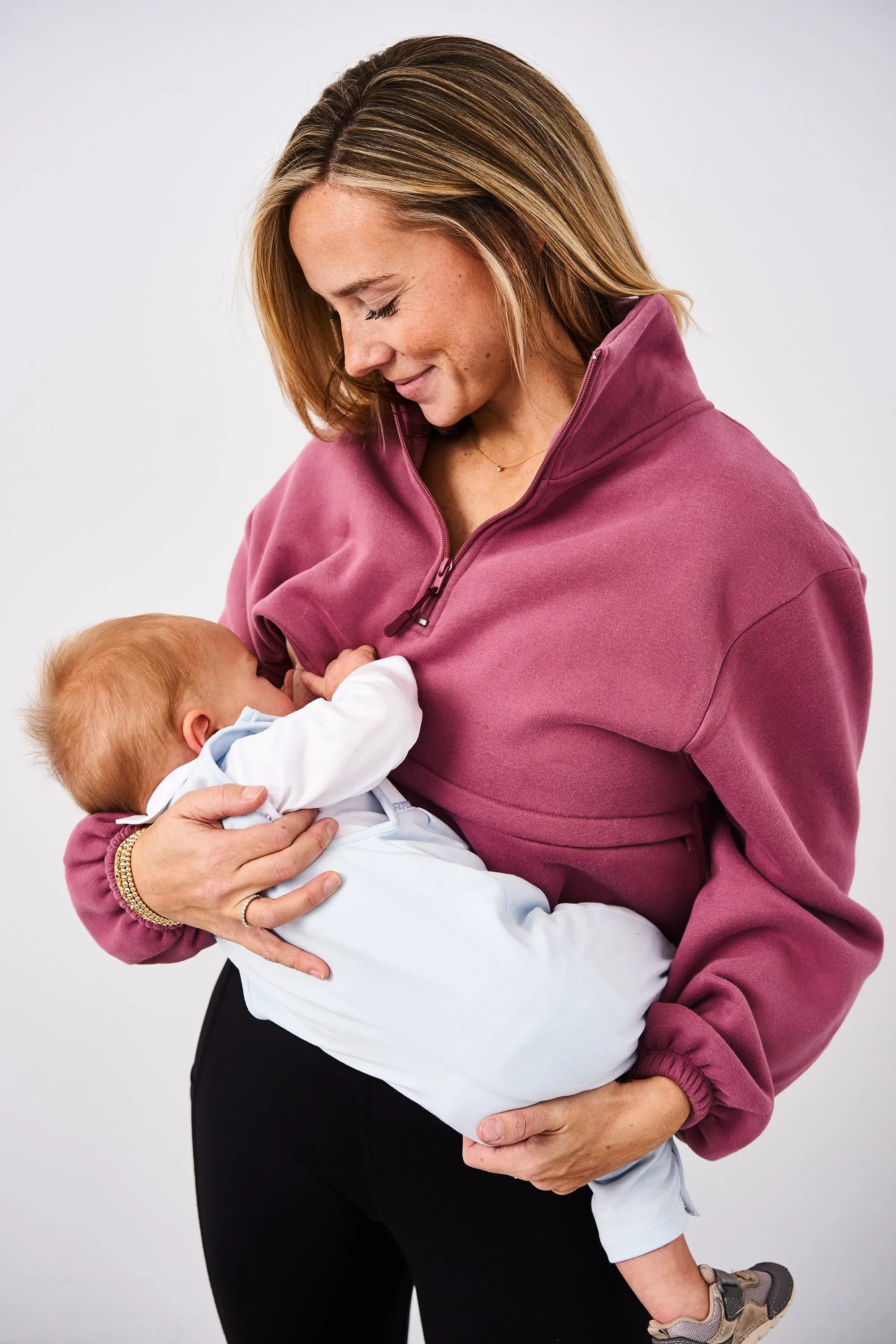 Latched Mama 635 Crop Zip Nursing Pullover