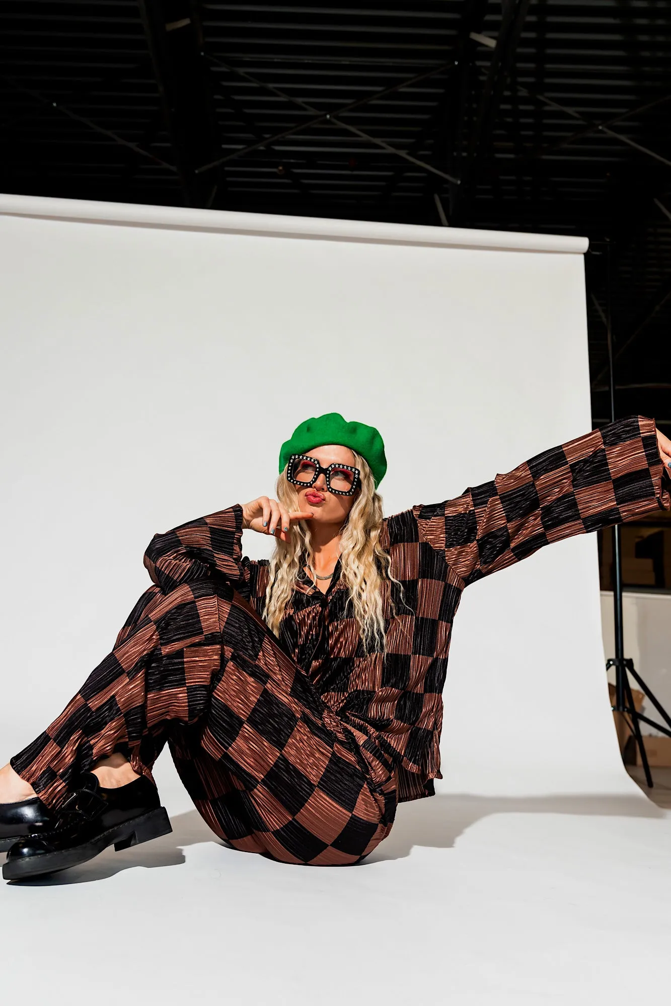 Long Sleeve Plissé Set in Mocha   Black Checkerboard