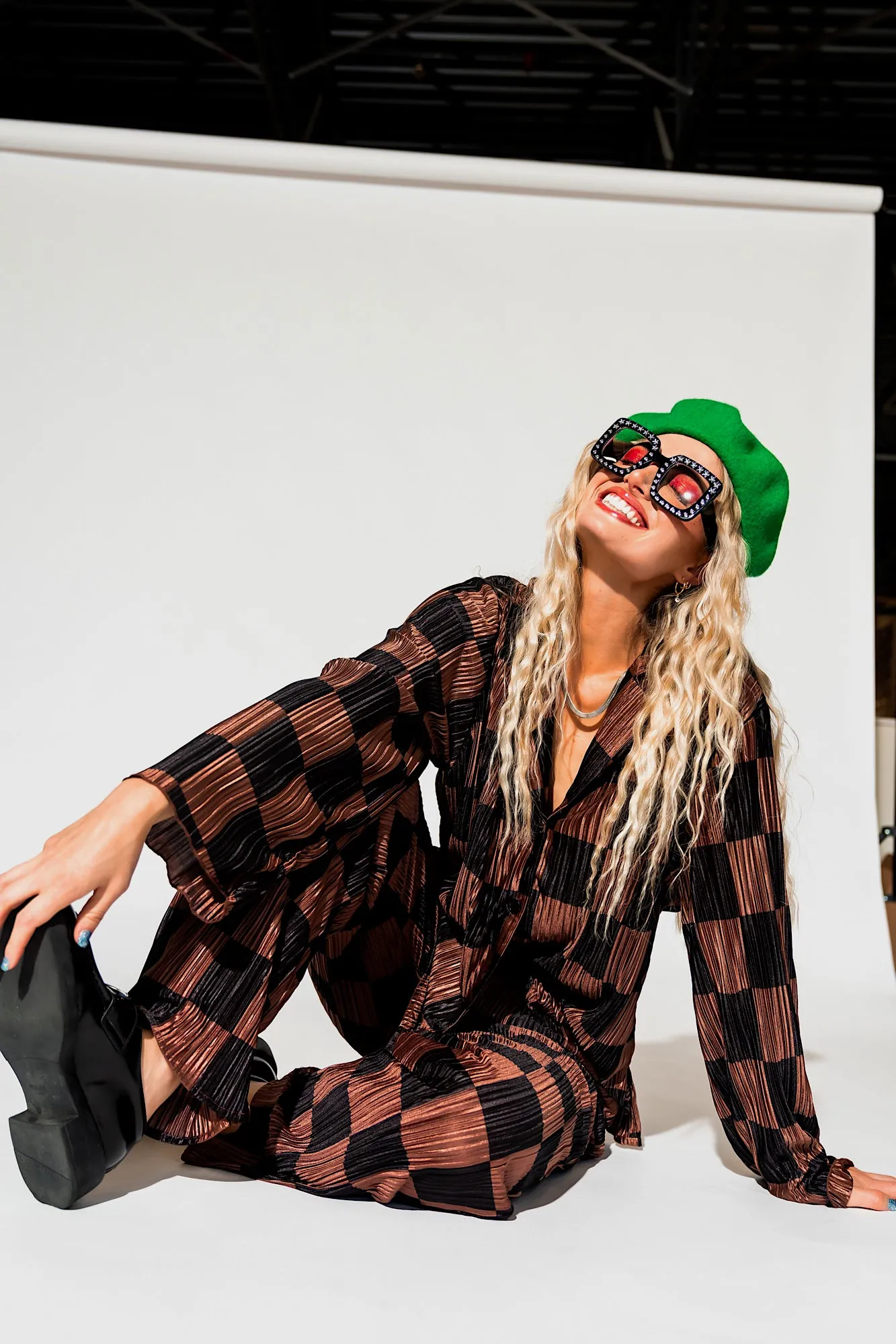 Long Sleeve Plissé Set in Mocha   Black Checkerboard