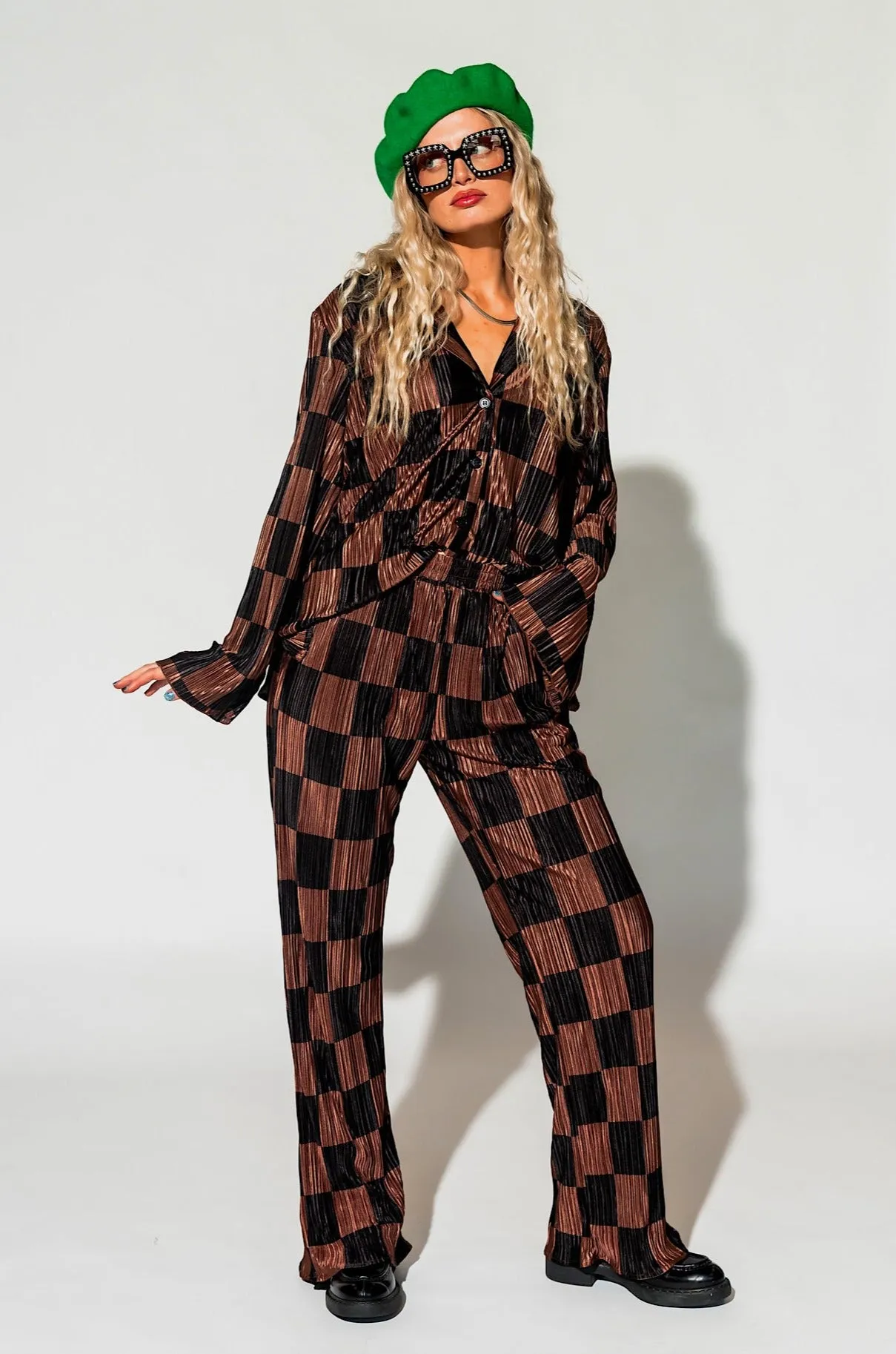 Long Sleeve Plissé Set in Mocha   Black Checkerboard