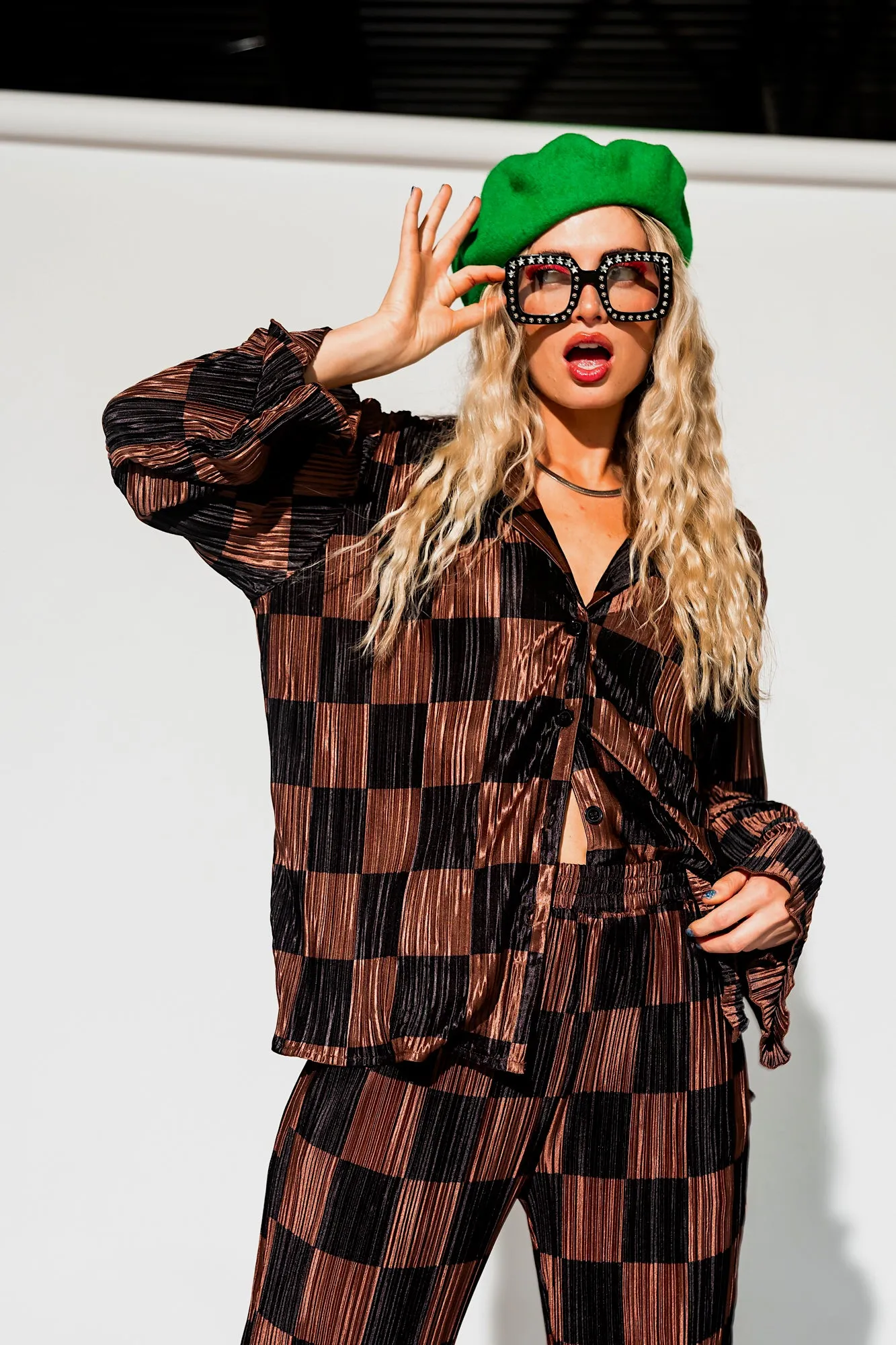 Long Sleeve Plissé Set in Mocha   Black Checkerboard