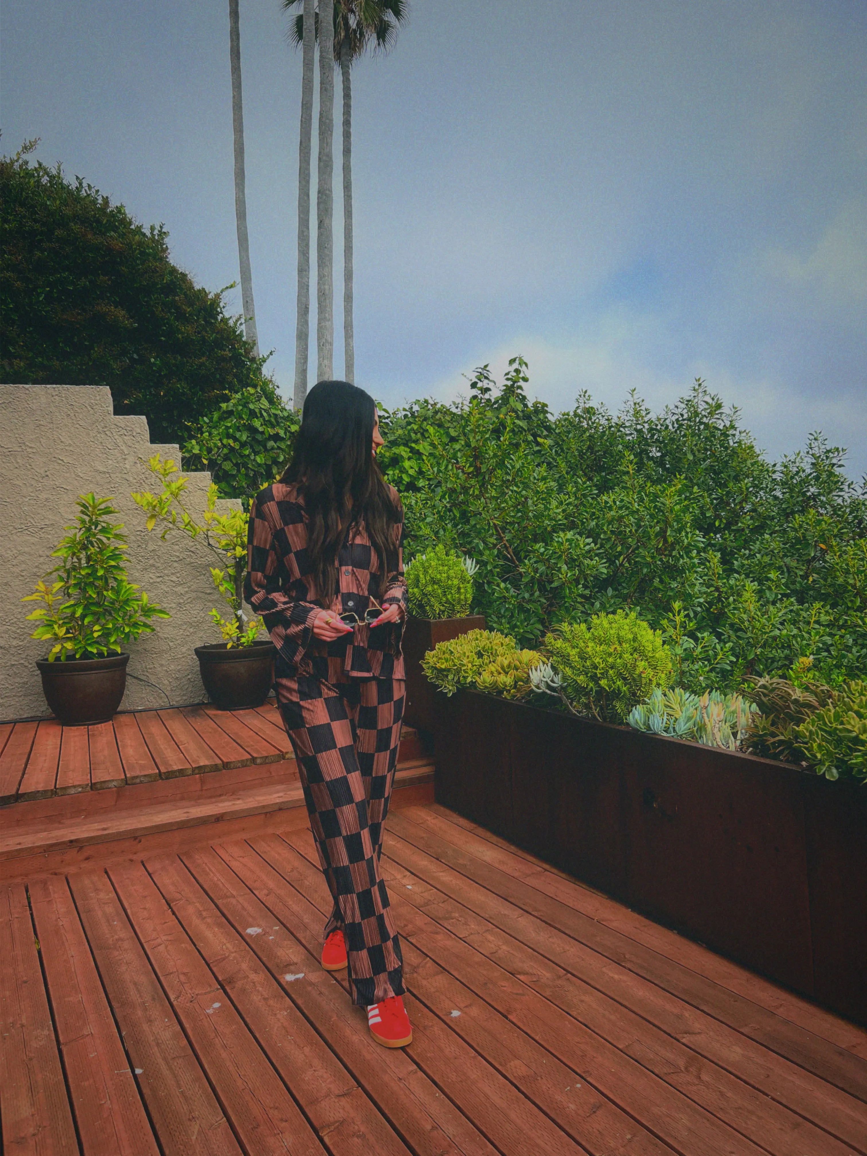 Long Sleeve Plissé Set in Mocha   Black Checkerboard