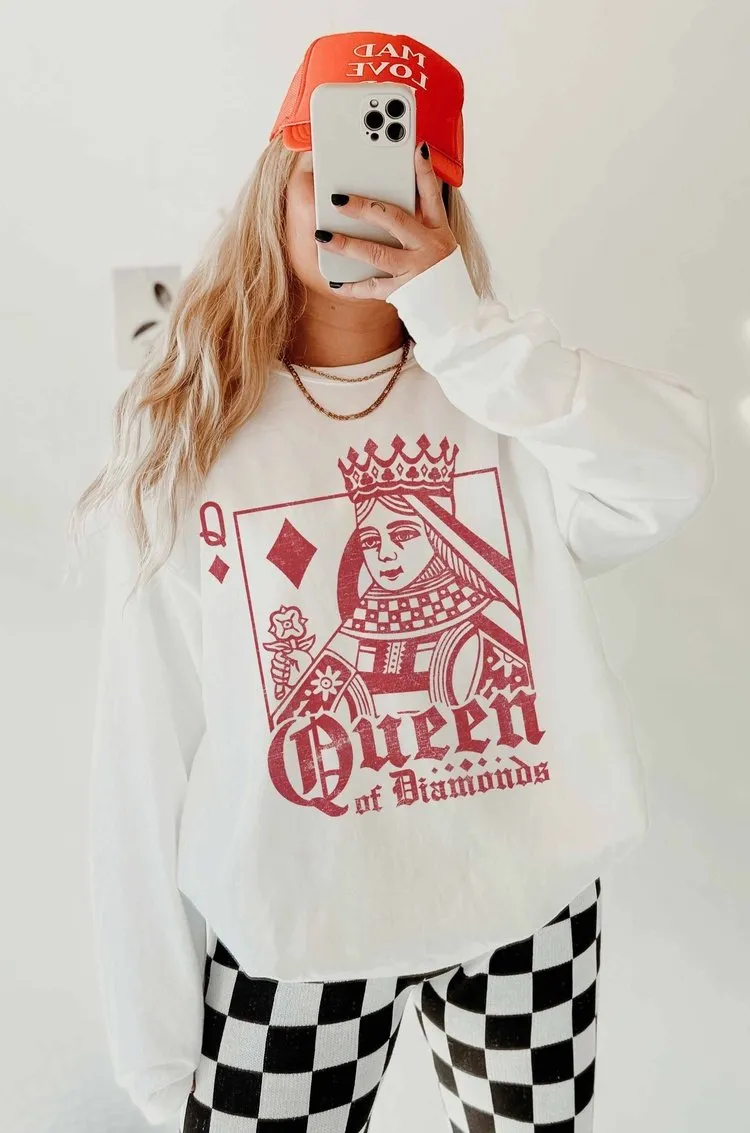 Queen of Diamonds Pullover
