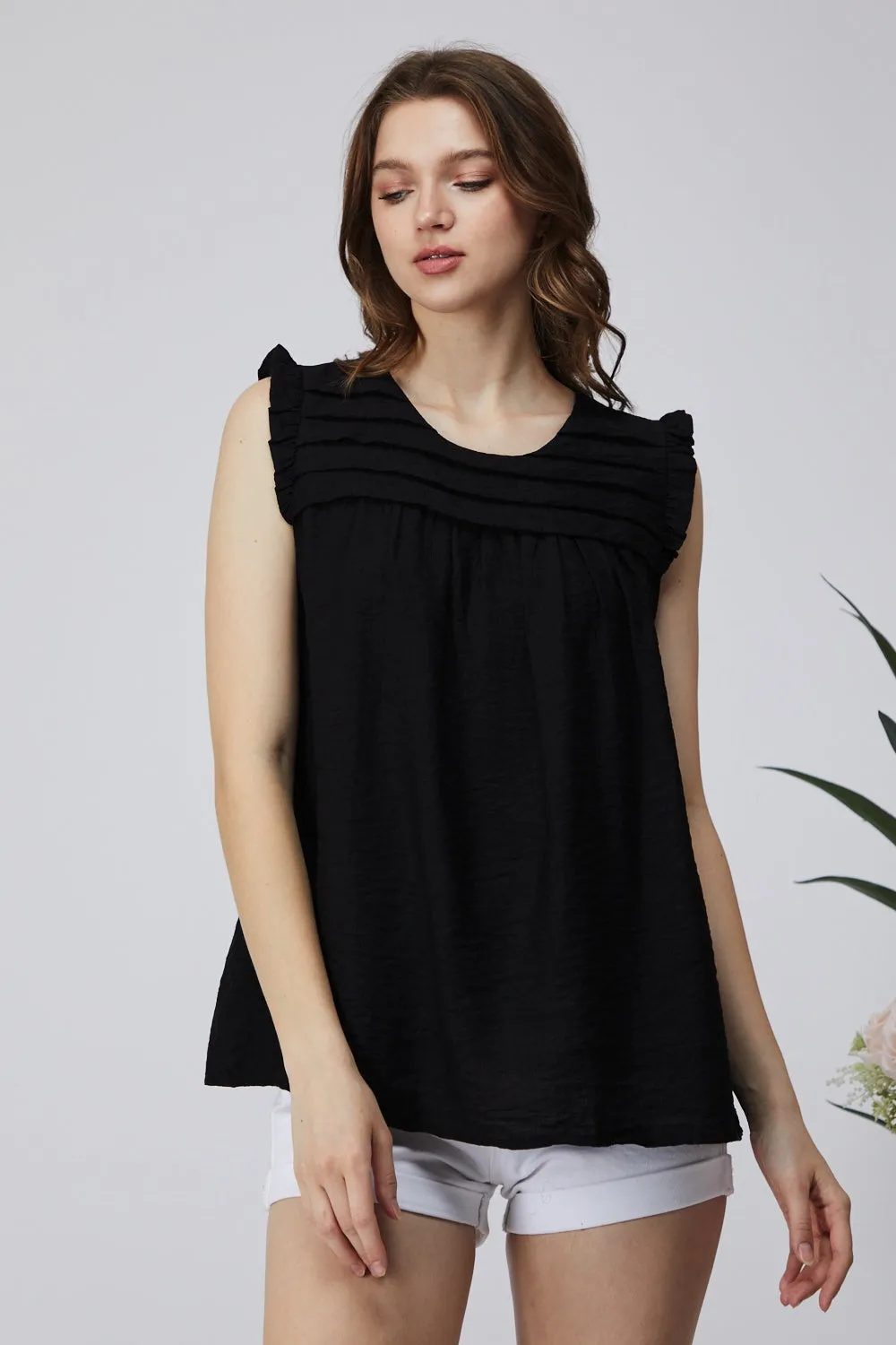 SLEEVELESS PLEATED DETAIL BLOUSE | BLACK