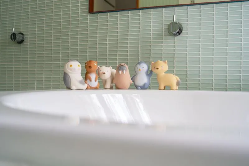 Tikiri Rubber Teether - Arctic Snowy Owl